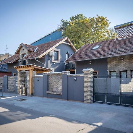 Gray Brick Subotica Exterior foto